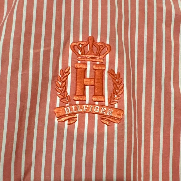 Size Small half button up Tommy Hilfiger shirt - Picture 4 of 5